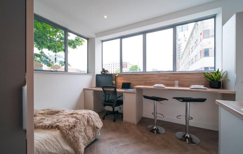 170 Armada Way, City Centre, Plymouth - Image 1